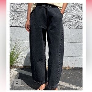 Le Bon Black Denim, Classic Barrel Pant